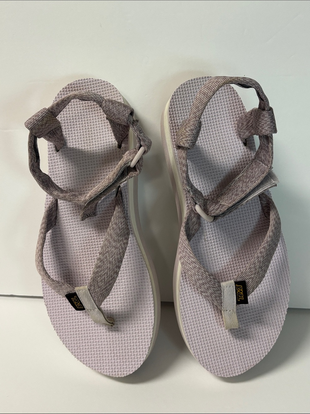 Teva Platform Strappy Sandals – Pale Orchid Purple & White – Good Used Condition
